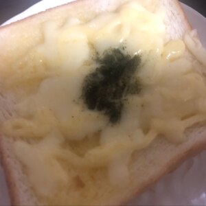 簡単♪とろ～りチーズのマヨトースト